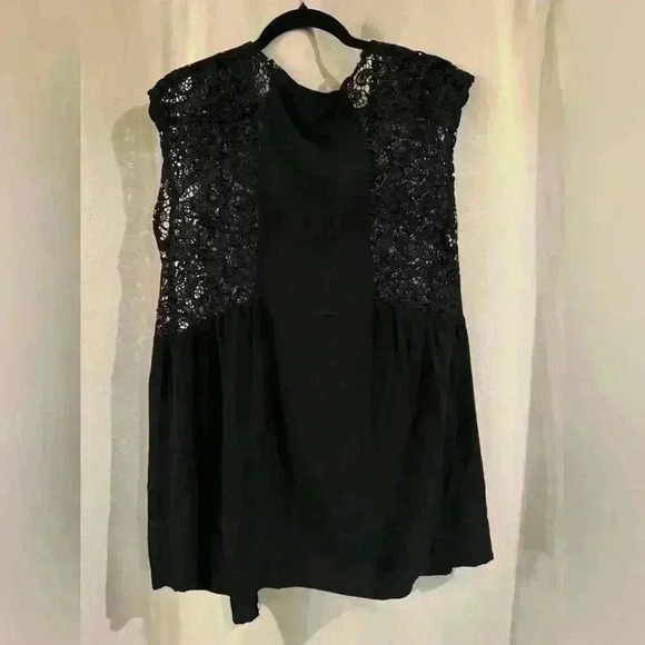 Women’s Black Maurices Lace Throw Over - Picture 2 of 6